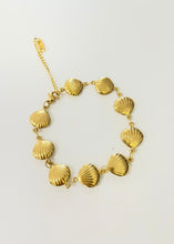 Load image into Gallery viewer, Trealla Shell Bracelet
