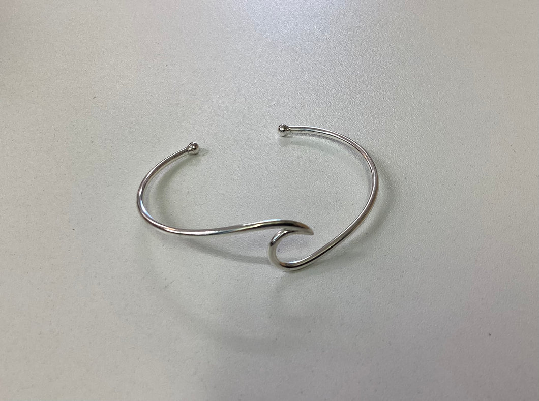 Kailani Wave Bangle