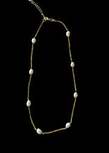 Load image into Gallery viewer, Kailani Feature Pearl Necklace
