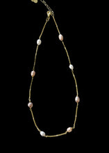 Load image into Gallery viewer, Kailani Feature Pearl Necklace

