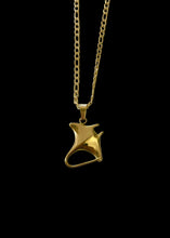 Load image into Gallery viewer, Kailani Mantaray Necklace
