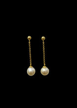 Load image into Gallery viewer, Kailani Chain with Pearl
