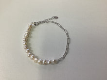 Load image into Gallery viewer, Kailani Feature Pearl Bracelet
